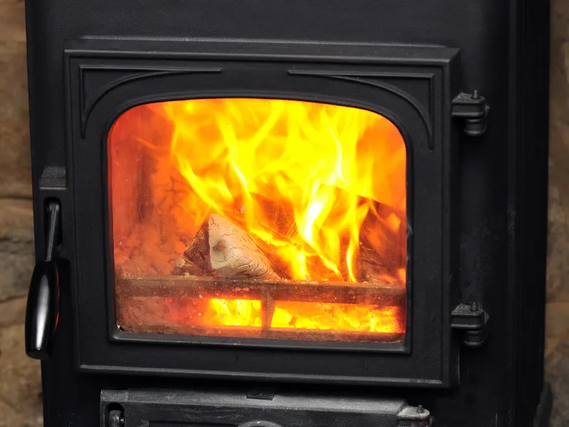 installer et entretenir un poêle à bois